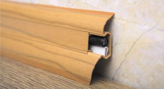 Картинка по теме - как покрасить плинтус