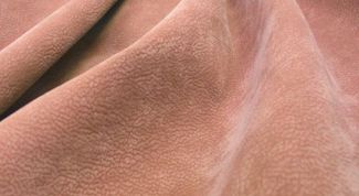 Картинка по теме - как удалить жирные пятна с замши