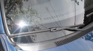 Картинка по теме - как снять щетки дворников