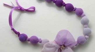 Картинка по теме - как сделать бусы из ткани