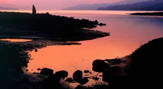 Картинка по теме - как определить, где у реки правый берег