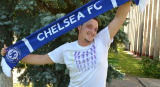 Картинка по теме - как завязывать фанатский шарф