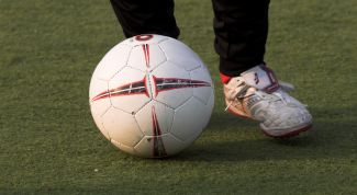 Картинка по теме - как научиться чеканить мяч