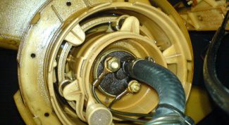 Картинка по теме - как снять бензонасос у audi