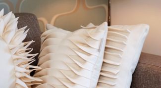 Картинка по теме - как украсить подушку