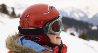 Картинка по теме - как выбрать горнолыжный шлем