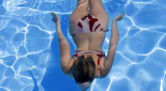 Картинка по теме - как научиться плавать за один день на пляже