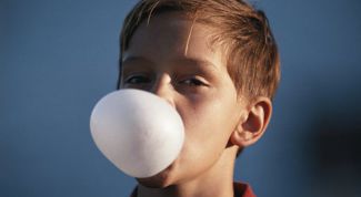 Картинка по теме - как удалить жвачку с ткани