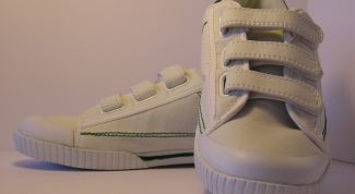 Картинка по теме - как растянуть кроссовки