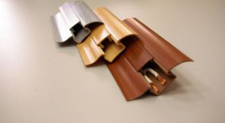 Картинка по теме - как прикрутить плинтус