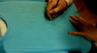 Картинка по теме - как рисовать краской на одежде