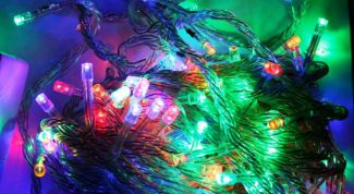 Картинка по теме - как повесить гирлянду на окно