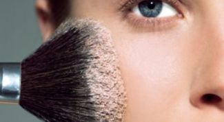 Картинка по теме - как накладывать пудру