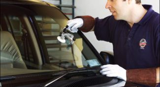 Картинка по теме - как отремонтировать трещину на стекле