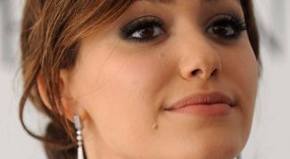 Картинка по теме - как навести макияж