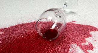 Картинка по теме - как отстирать пятна от красного вина