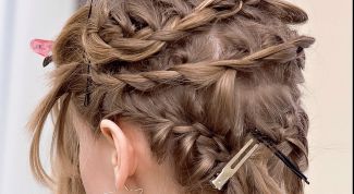 Картинка по теме - как заплести косички на коротких волосах