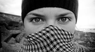 Картинка по теме - как завязывать шарф-палестинку