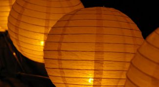 Картинка по теме - как запустить небесный фонарик