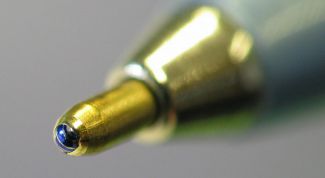 Картинка по теме - как вывести шариковые чернила с бумаги