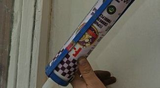 Картинка по теме - как удалить старый герметик