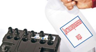 Картинка по теме - как долить дистиллированную воду в аккумулятор