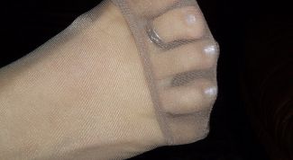 Картинка по теме - как зашить колготки