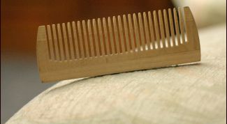 Картинка по теме - как очистить расческу