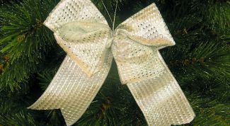 Картинка по теме - как завязать бант на елку