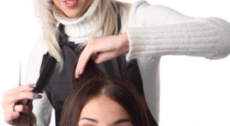 Картинка по теме - как накрутить волосы с помощью утюжка