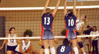 Картинка по теме - как подавать мяч в волейболе