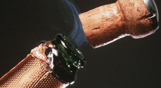 Картинка по теме - как оформить бутылку шампанского