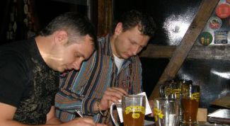 Картинка по теме - как уложить спать пьяного