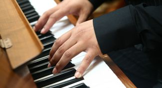 Картинка по теме - как научить играть на фортепиано
