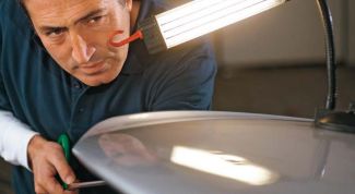 Картинка по теме - как выправить капот