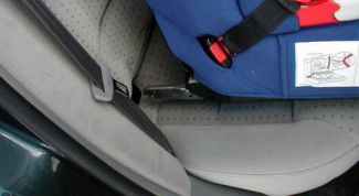 Картинка по теме - как прикрепить автокресло