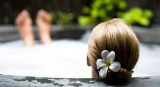 Картинка по теме - как обустроить маленькую ванную комнату