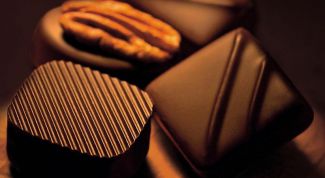 Картинка по теме - как вывести пятна от шоколада