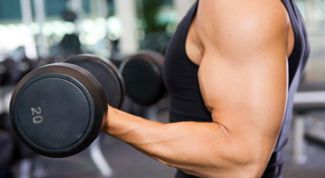 Картинка по теме - как накачать грудь с помощью гантели