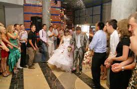 Картинка по теме - как отказать родственникам в приглашении