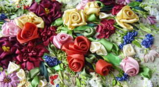 Картинка по теме - как вышивать атласными лентами