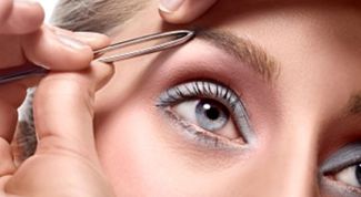 Картинка по теме - как правильно выщипывать брови