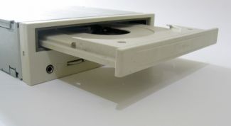 Картинка по теме - как вытащить cd