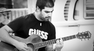 Картинка по теме - как зажимать аккорды