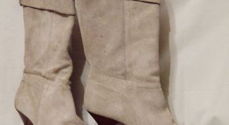 Картинка по теме - как чистить светлую замшевую обувь