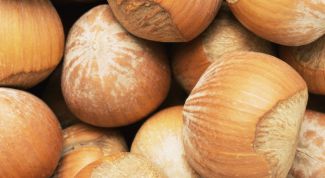 Картинка по теме - как очистить фундук