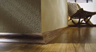 Картинка по теме - как выбрать цвет плинтуса