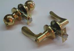 Картинка по теме - как заменить дверную ручку