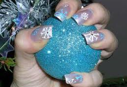 Картинка по теме - как сделать новогодний маникюр