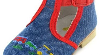 Картинка по теме - как выбрать обувь на первые шаги